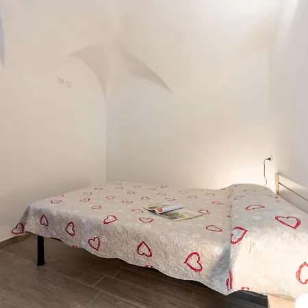 Daire Giulia By Interhome Imperia
